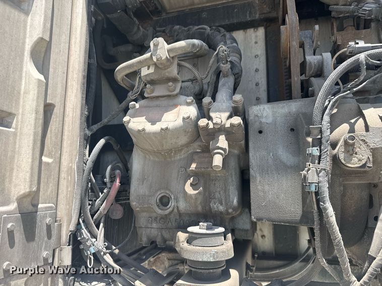 image for item YA0433 2013 Great Dane refrigerated van trailer