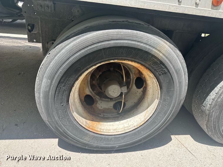 image for item YA0433 2013 Great Dane refrigerated van trailer