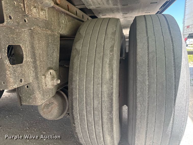 image for item YA0433 2013 Great Dane refrigerated van trailer