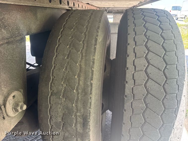 image for item YA0433 2013 Great Dane refrigerated van trailer