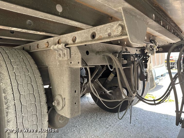 image for item YA0434 2013 Great Dane refrigerated van trailer