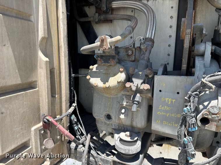 image for item YA0434 2013 Great Dane refrigerated van trailer