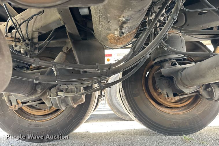 image for item YA0435 2013 Great Dane refrigerated van trailer