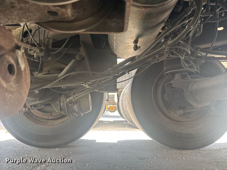 image for item YA0436 2013 Great Dane refrigerated van trailer