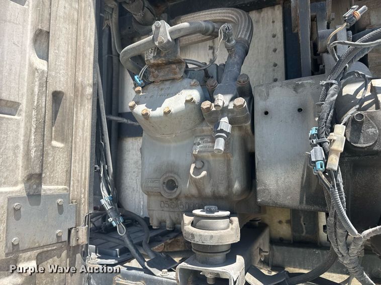 image for item YA0436 2013 Great Dane refrigerated van trailer