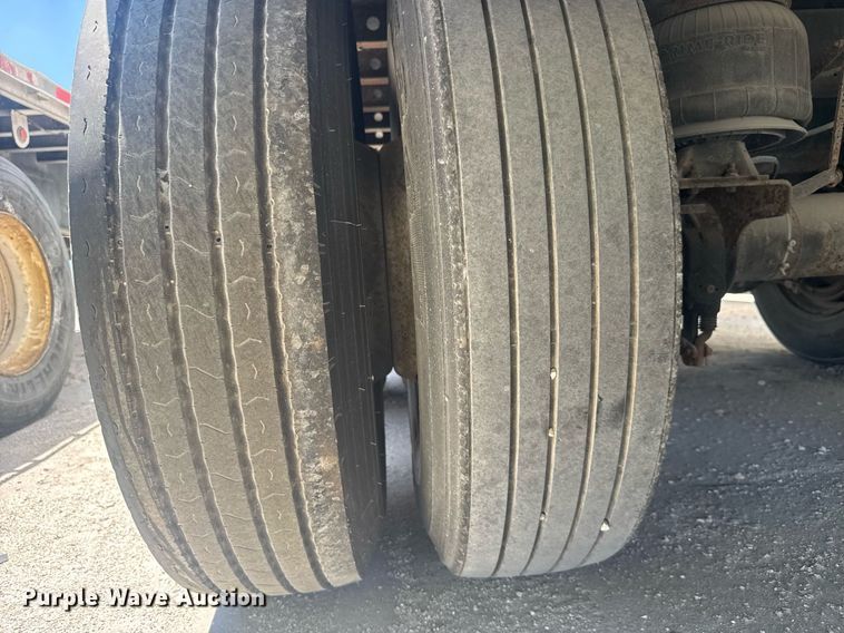 image for item YA0436 2013 Great Dane refrigerated van trailer