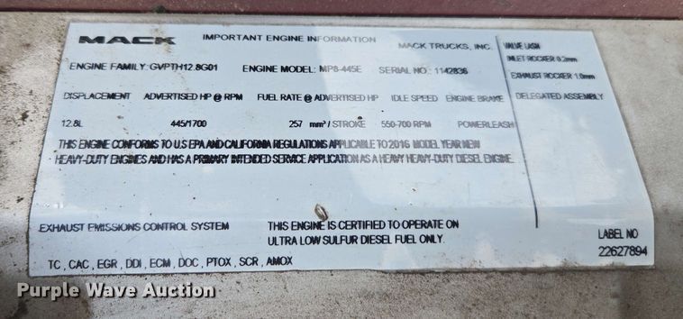 image for item YA0518 2017 Mack CXU613 semi truck