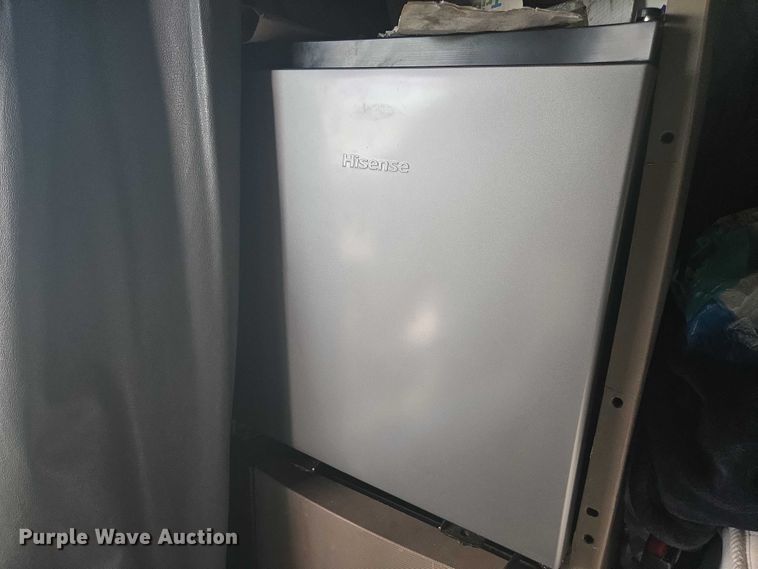 image for item YA0536 2017 Freightliner Cascadia 125 semi truck