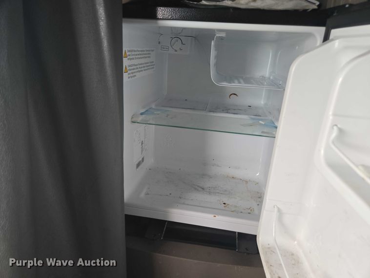 image for item YA0536 2017 Freightliner Cascadia 125 semi truck