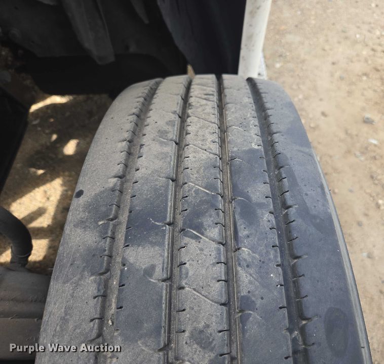 image for item YA0536 2017 Freightliner Cascadia 125 semi truck