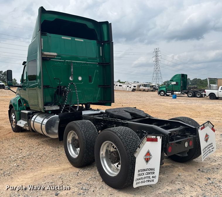 image for item YA0560 2020 International LT625 semi truck