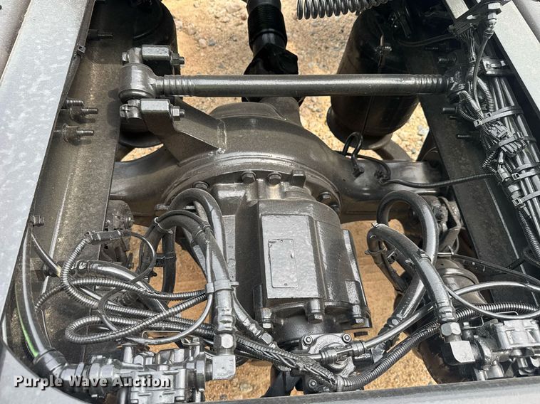 image for item YA0560 2020 International LT625 semi truck