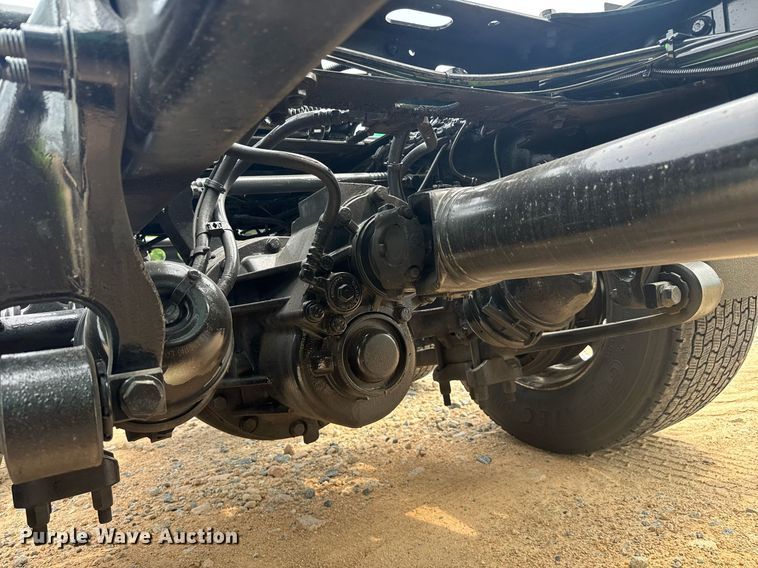 image for item YA0560 2020 International LT625 semi truck