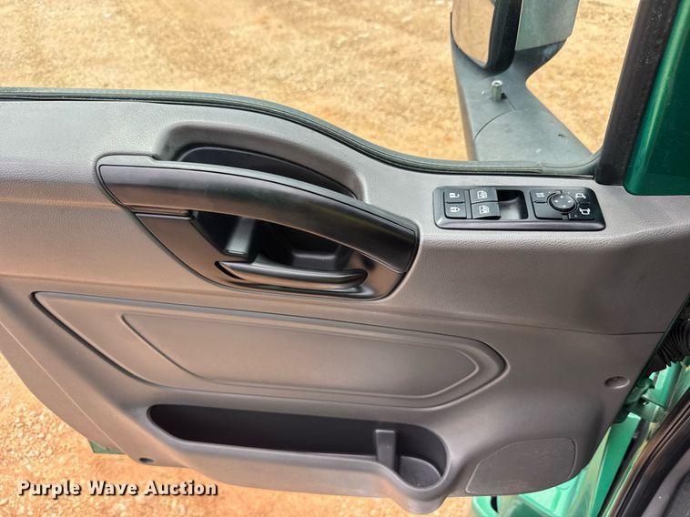 image for item YA0560 2020 International LT625 semi truck