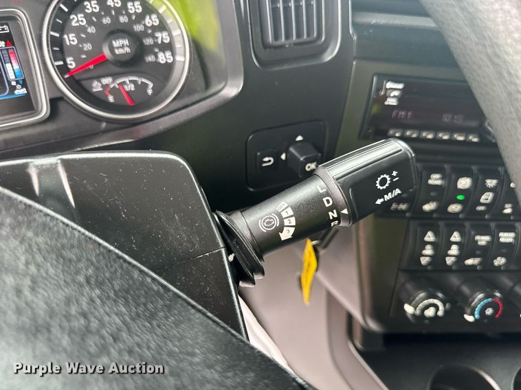 image for item YA0560 2020 International LT625 semi truck