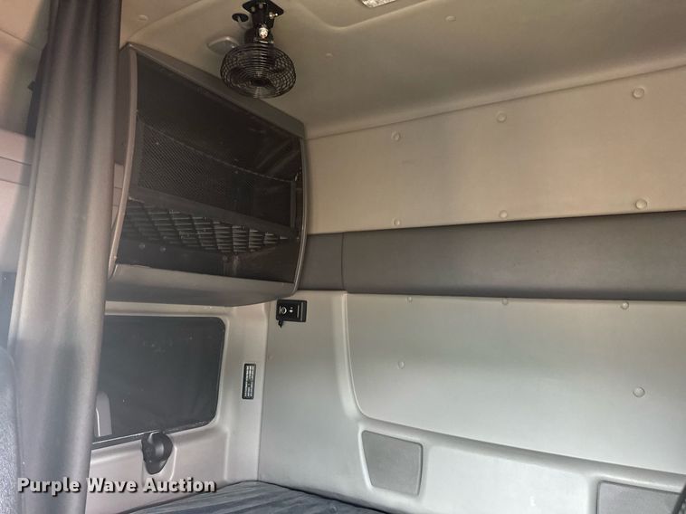 image for item YA0560 2020 International LT625 semi truck