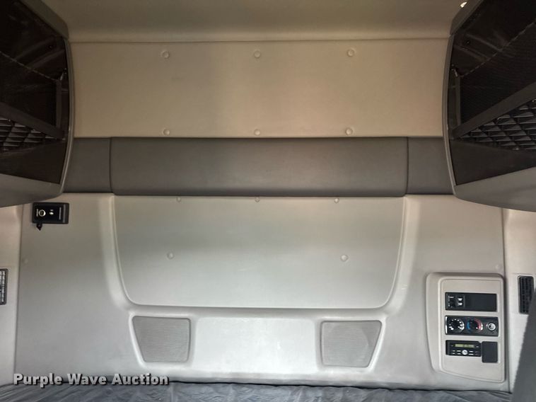 image for item YA0560 2020 International LT625 semi truck