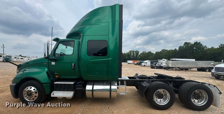 image for item YA0563 2020 International LT625 semi truck