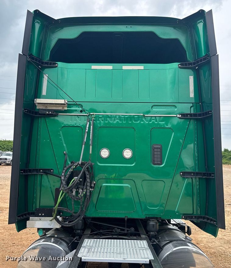 image for item YA0563 2020 International LT625 semi truck