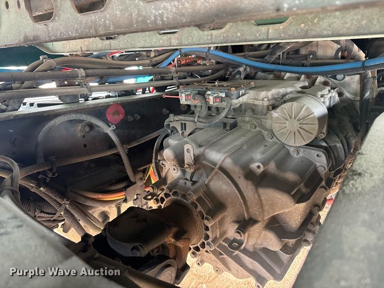 image for item YA0563 2020 International LT625 semi truck