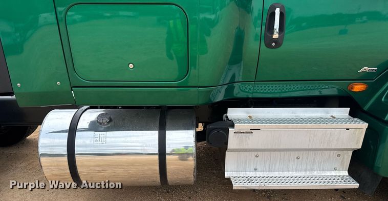 image for item YA0563 2020 International LT625 semi truck