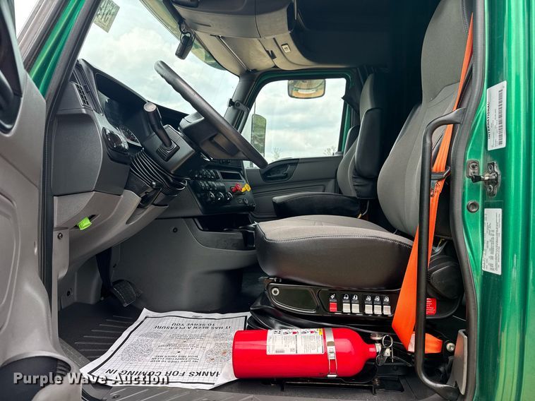 image for item YA0563 2020 International LT625 semi truck