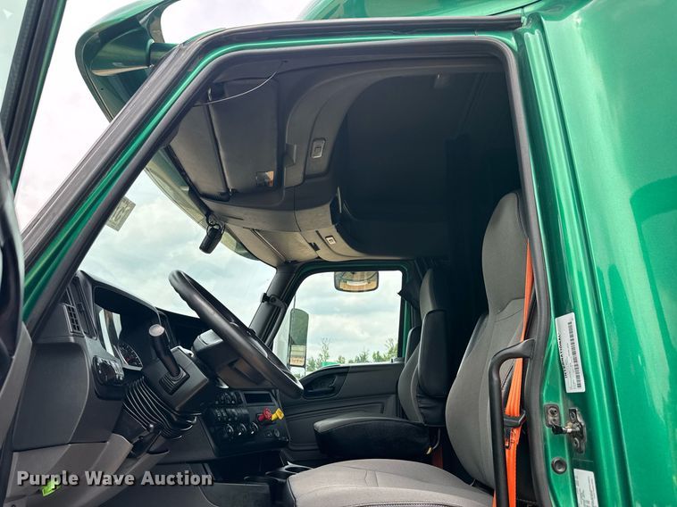 image for item YA0563 2020 International LT625 semi truck