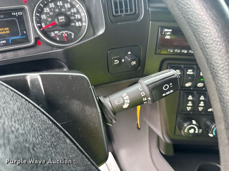 image for item YA0563 2020 International LT625 semi truck