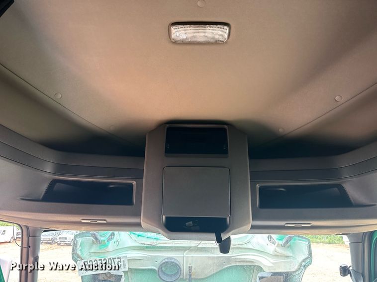 image for item YA0563 2020 International LT625 semi truck