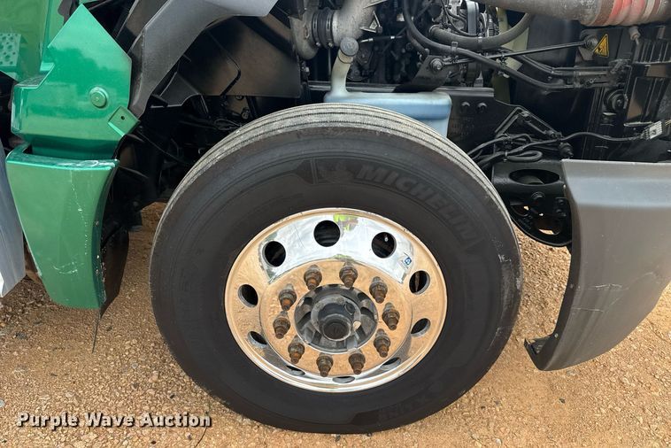 image for item YA0563 2020 International LT625 semi truck