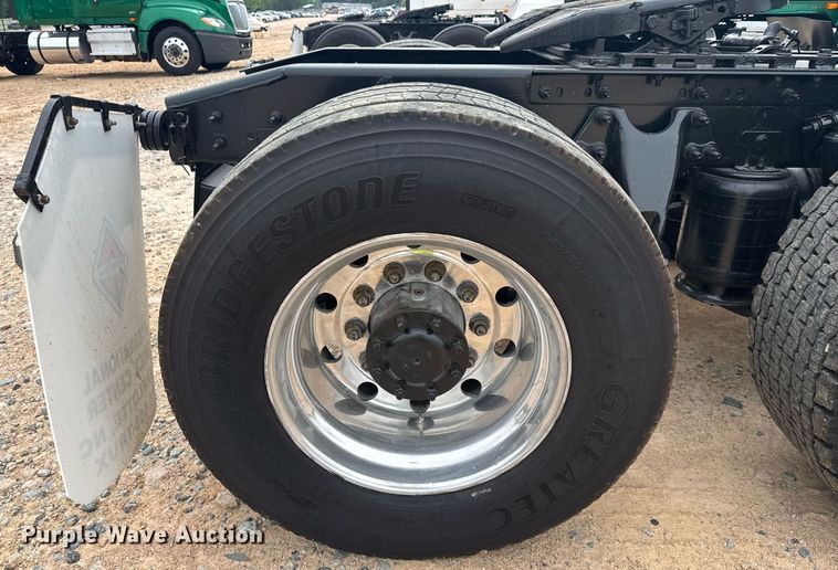 image for item YA0563 2020 International LT625 semi truck