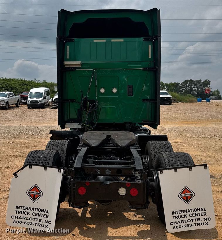 image for item YA0564 2020 International LT625 semi truck