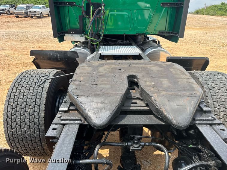 image for item YA0564 2020 International LT625 semi truck