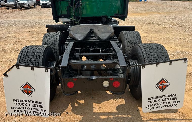 image for item YA0564 2020 International LT625 semi truck