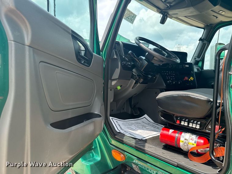 image for item YA0564 2020 International LT625 semi truck