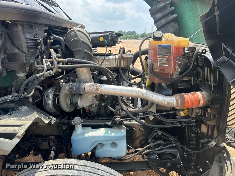 image for item YA0564 2020 International LT625 semi truck