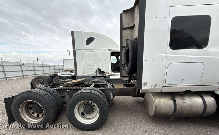 image for item YA0577 2018 International LT625 semi truck