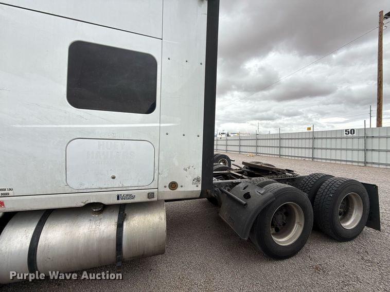 image for item YA0577 2018 International LT625 semi truck