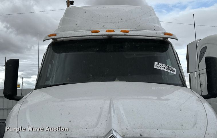 image for item YA0577 2018 International LT625 semi truck