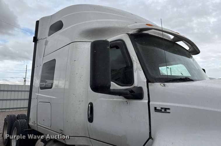 image for item YA0577 2018 International LT625 semi truck