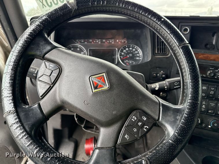 image for item YA0577 2018 International LT625 semi truck