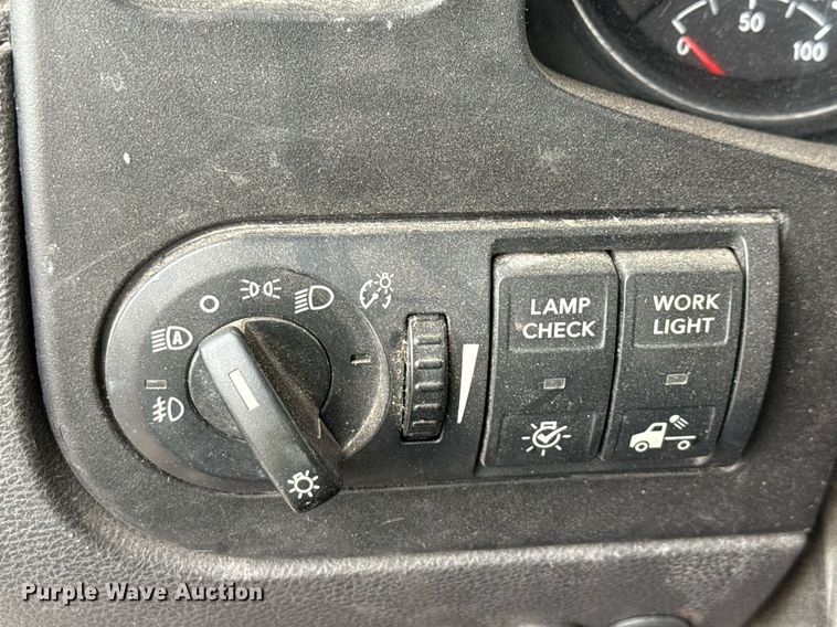 image for item YA0577 2018 International LT625 semi truck