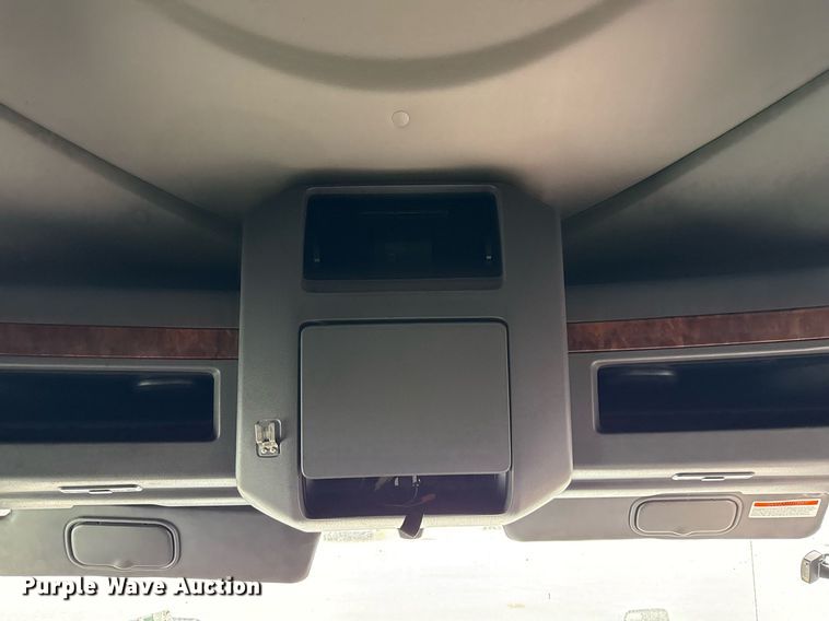 image for item YA0577 2018 International LT625 semi truck