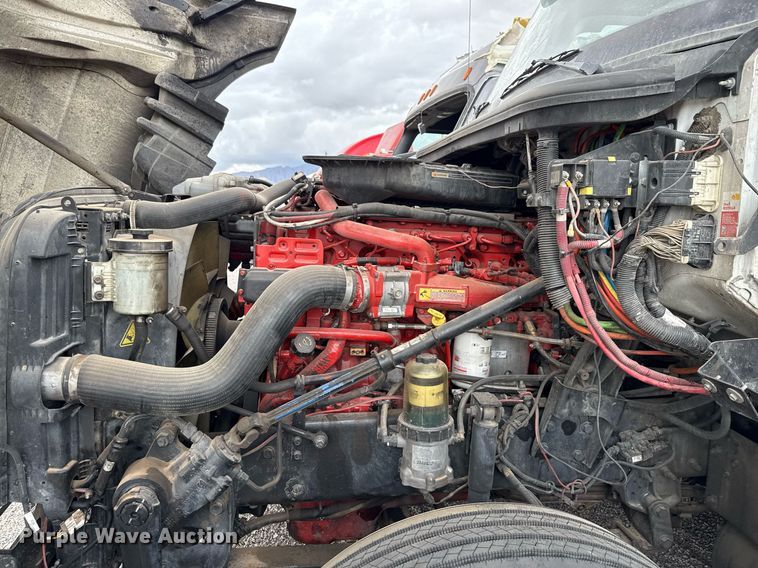 image for item YA0577 2018 International LT625 semi truck