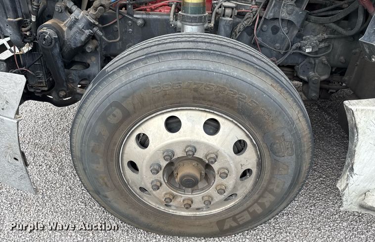 image for item YA0577 2018 International LT625 semi truck