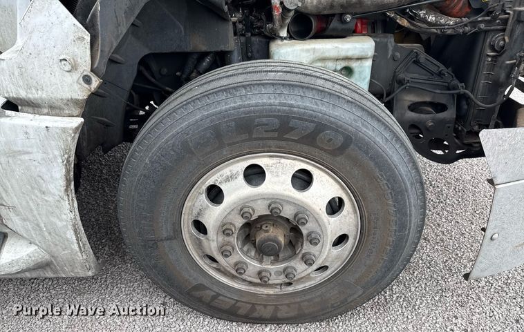 image for item YA0577 2018 International LT625 semi truck