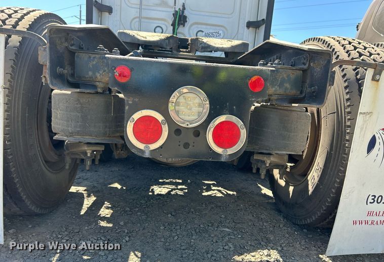 image for item YA0643 2021 Freightliner Cascadia semi truck