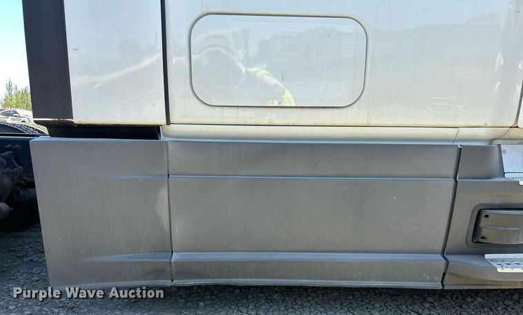 image for item YA0643 2021 Freightliner Cascadia semi truck