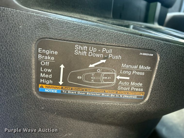 image for item YA0643 2021 Freightliner Cascadia semi truck