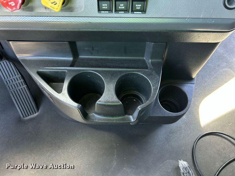 image for item YA0643 2021 Freightliner Cascadia semi truck